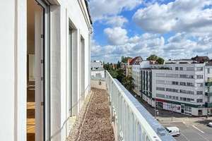 Geräumige Dachgeschosswohnung nah Schloß Charlottenburg - 2 Zimmer am Mierendorffplatz – Osnabrücker Straße 27, 10589 Charlottenburg, Berlin – Vorschaubild 4