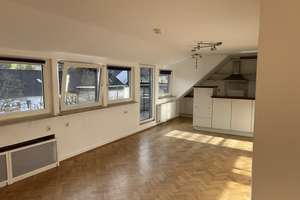 Sanierte Wohnung mit Balkon – Kronprinzenstraße 26, 44135 Kaiserbrunnen, Dortmund – Vorschaubild 1