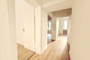 Frisch sanierte 3-Zimmer-EG-Wohnung - eigener Garten - nahe Lorettostraße und Medienhafen – Friedenstraße 00, 40219 Düsseldorf – Vorschaubild 4