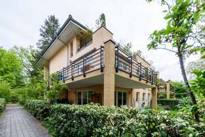 Luxuriöse 3-Zimmer-Wohnung - Wohnen im Stadtvillenensemble am Mexikoplatz