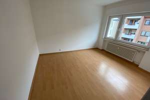 Zentrale, teilsanierte 2-Zimmer-Wg, Balkon/Winterg., Einbauküche, Waschm., Außenstellplatz o. Garage – Mälzerstraße 31, 33098 Kernstadt, Paderborn – Vorschaubild 6