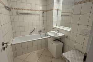 Gepflegte 2-Zimmer-Wohnung in Frankfurt-Hausen – 60488 Hausen, Frankfurt am Main – Vorschaubild 2