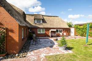 Friesenhaus unter Reet mit Doppelgarage in einzigartiger Lage (Sackgasse) nahe der Nordsee – Nordfriesland (Kreis) – Vorschaubild 4