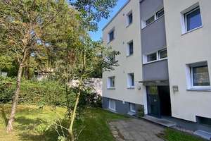 Charmante Familien-Wohnung mit Blick ins Grüne
