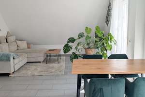 Moderne 2-Zimmer-Dachgeschosswohnung mit Donauauenblick