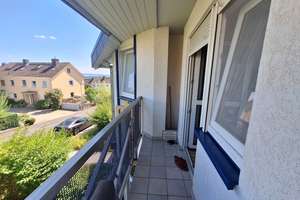 Warmmiete- Ansprechende 2-Zimmer-Wohnung , Einbauküche, Balkon