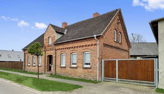 Bild von Beginnen Sie Ihr neues Leben in einem charmanten Einfamilienhaus mit charakteristischen Backsteinen!