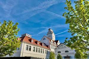 Einmalige Gelegenheit! Stilvolle Dachterrassenwohnung in historischer Tramstation–Tramlofts Nürnberg – Die vollständige Adresse der Immobilie erhältst du vom Anbieter., 90429 Muggenhof, Nürnberg – Vorschaubild 1