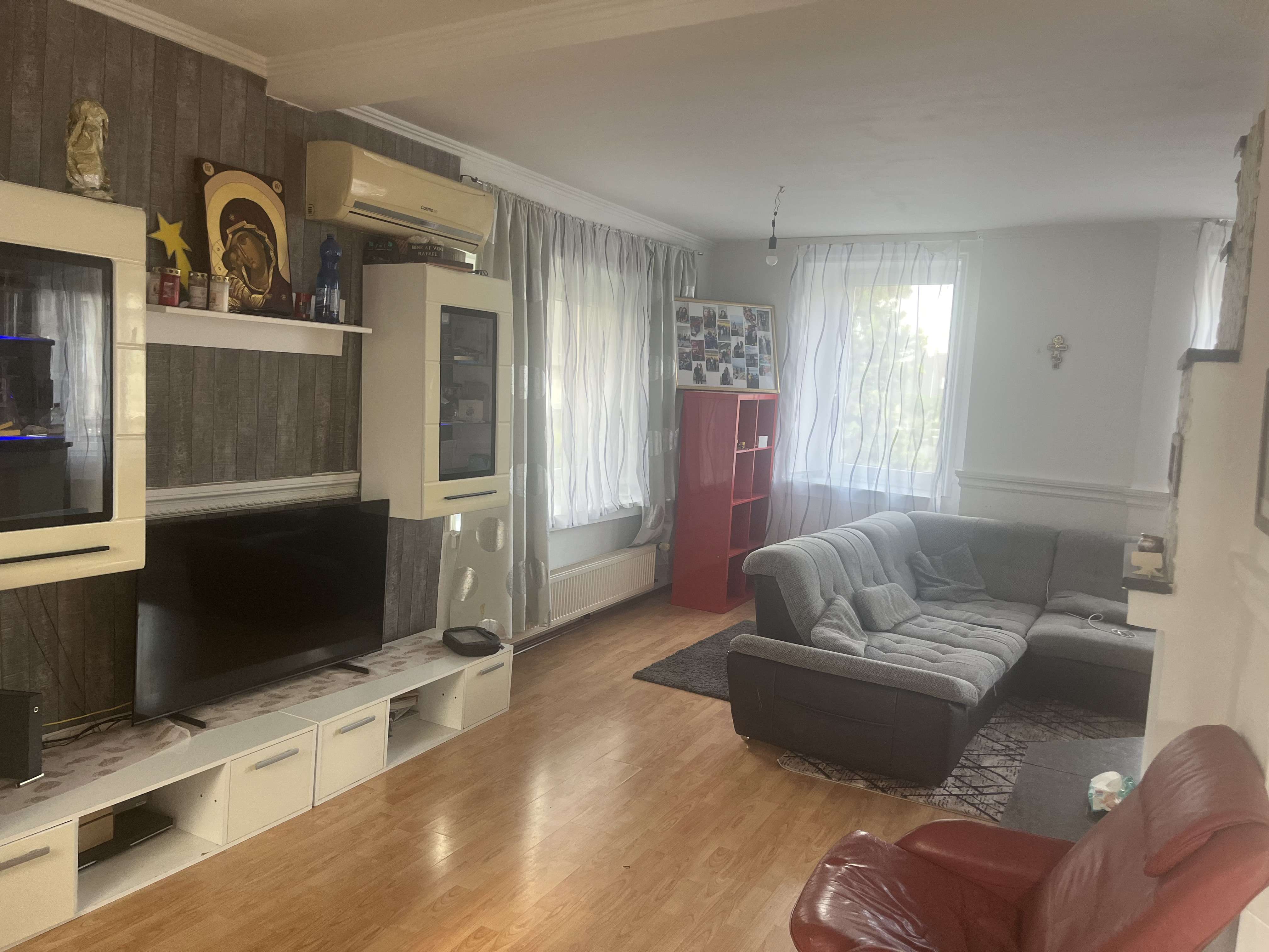 Immobilie in Aldenhoven - Großes Wohnhaus mit ca. 280 m² Wfl. und 722 m² Grundstück  mit Ausbaureserve in Aldenhoven - Bild 1