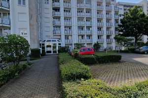 2- Zimmer Wohnung mit Balkon, Einbauküche und KFZ-Stellplatz – Köln – Vorschaubild 3