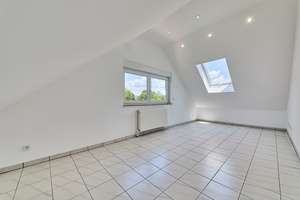 SPACIOUS AND ONLY 13 MINUTES TO CLAY! High-quality corner townhouse with garden, whirlpool, & garage – Die vollständige Adresse der Immobilie erhältst du vom Anbieter., 65203 Biebrich, Wiesbaden – Vorschaubild 19