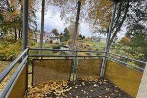 Ruppertsgrün, 2-Zi.-Whg. mit Balkon,Einbauküche, Lift, Bad mit ebenerdiger Dusche