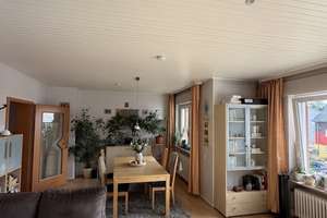 Helle 3-Zimmer-Traumwohnung mit Balkon, großer Küche  & Tageslichtbad in Wiesbaden Breckenheim – Die vollständige Adresse der Immobilie erhältst du vom Anbieter., 65207 Breckenheim, Wiesbaden – Vorschaubild 2