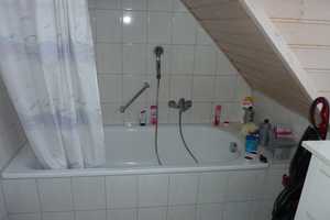 Gemütliche 2 ZKB DG Wohnung mit Balkon, EBK und Tiefgaragenstellplatz – Winkelweg 52, 85055 Ingolstadt – Vorschaubild 3