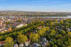 RESERVIERT: LICHTDURCHFLUTETE PENTHOUSE-MAISONETTE - TOP-Lage in mainzer Oberstadt