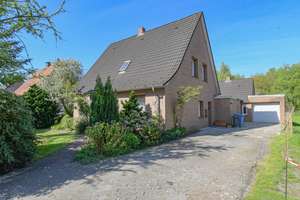6554 - RESERVIERT - Wohnen und Wohlfühlen: Großzügiges Einfamilienhaus in ruhiger Lage! – Die vollständige Adresse der Immobilie erhältst du vom Anbieter., 26219 Bösel – Vorschaubild 1
