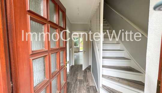 Bild von Wohnen, wo Hamburg leiser wird – charmantes Reihenhaus in Bramfeld