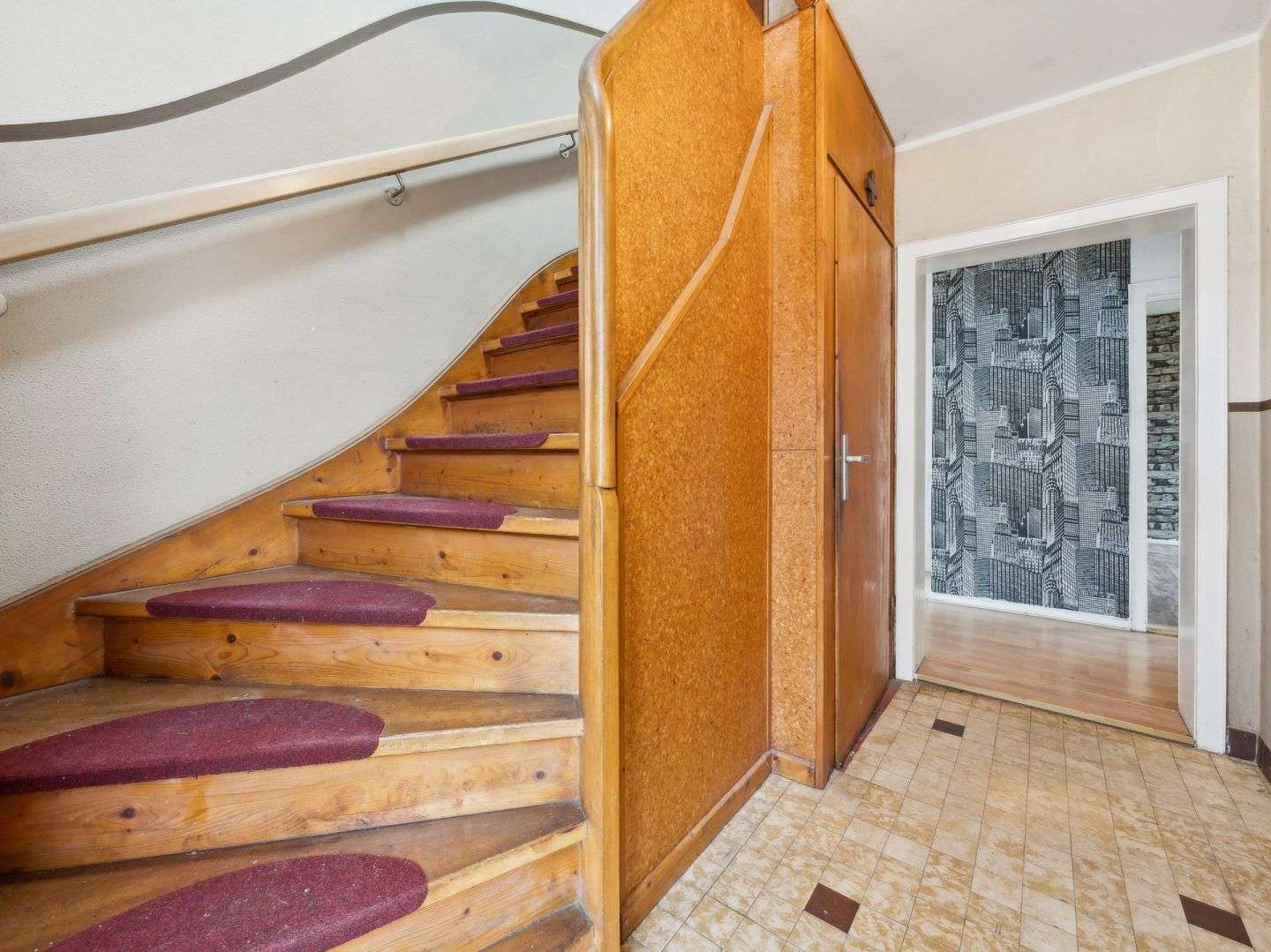 Immobilie in Nordstemmen - Nordstemmen-Heyersum: Zweifamilienhaus mit Garage auf ca. 833 m² großem Grundstück - Bild 5