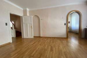 Großzügiges Einfamilienhaus lädt zum Wohnen und Leben ein! – Die vollständige Adresse der Immobilie erhältst du vom Anbieter., 54673 Neuerburg – Vorschaubild 5