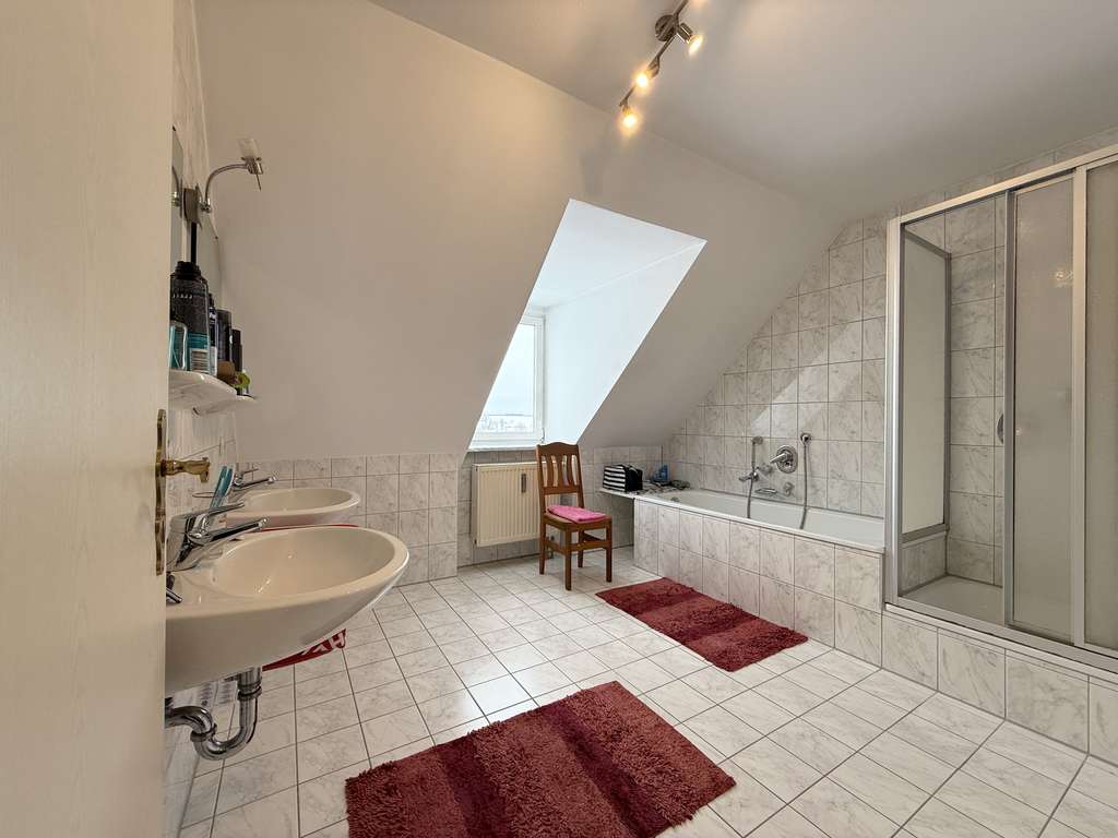 Immobilie in Schwabhausen - Bestlage Arnbach: Sonnige 3 Zi. Gartenwohnung mit Balkon, Garage und Stellplatz - Bild 3