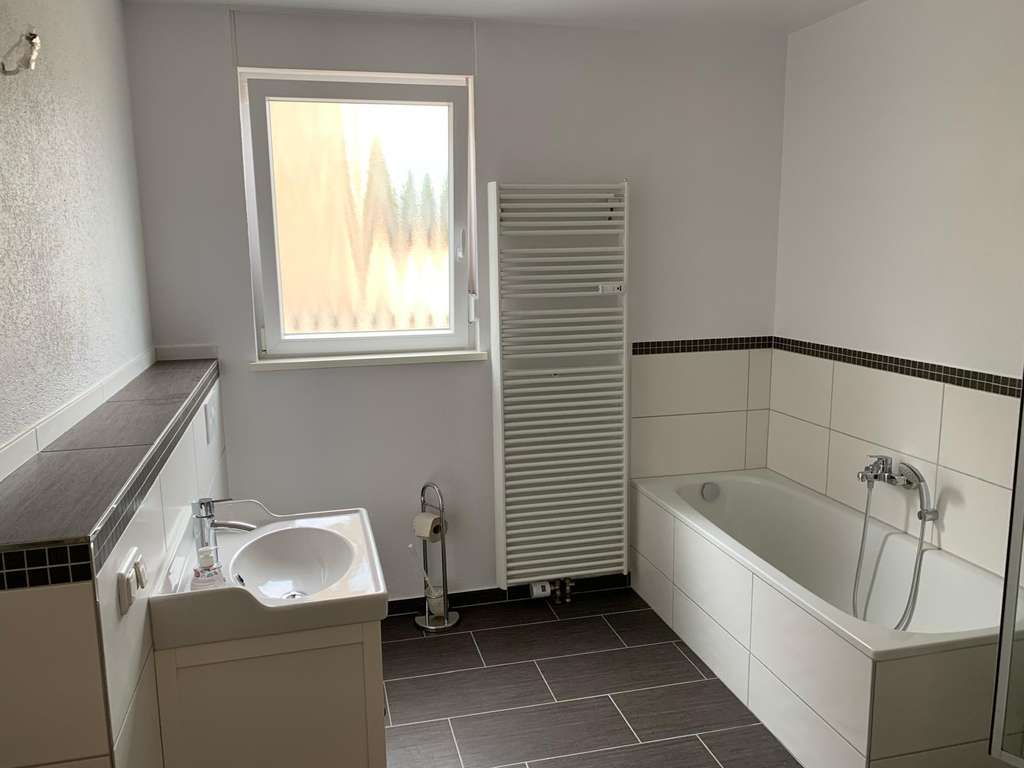 Immobilie in Mörfelden-Walldorf - MFH mit 3 Wohnungen, großem Garten & Anbaumöglichkeit zu verkaufen - Bild 4