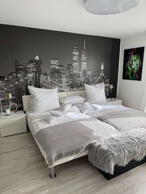 Immobilie in Markt Schwaben - KOPIE - Exklusiver Bungalow mit Pool, Lounge und luxuriöser Ausstattung – provisionsfrei - Bild 1