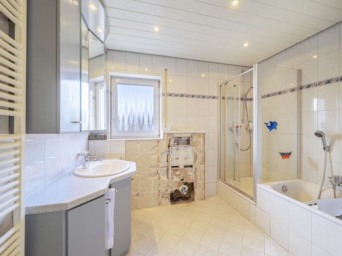 Immobilie in Malsch - Ein Zuhause mit Zukunft: Großzügiges Zweifamilienhaus mit Charme, Scheune und viel Raum zum Leben - Bild 7