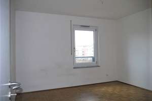 Absolut ruhige und helle 2 Zimmer-Wohnung mit schönem Balkon direkt am Park – Hans-Döllgast-Str. 8, 80807 Neufreimann, München – Vorschaubild 4