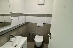 Großzügige 4,5-Zimmer-Wohnung in Sulzfeld mit Küche, Garten, Terrasse und Keller – Kleiststr. 4, 75056 Sulzfeld – Vorschaubild 8