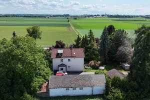 Wohnen mit Platz, Komfort und Potenzial – Mehrfamilienhaus mit großem Grundstück zu verkaufen! – Erding (Kreis) – Vorschaubild 2