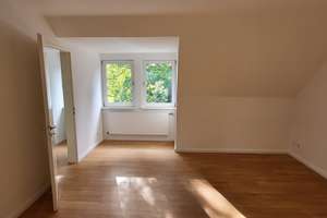 Galerie-Wohnung mit viel Platz im grünen Hamburg-Wellingsbüttel – Pfeilshofer Weg 29, 22391 Wellingsbüttel, Hamburg – Vorschaubild 18