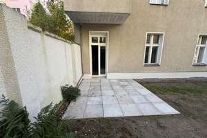 Ruhige 2-Zimmer-Altbauwohnung mit neuer Terrasse und grünem Innenhof – Die vollständige Adresse der Immobilie erhältst du vom Anbieter., 12103 Tempelhof, Berlin – Vorschaubild 3