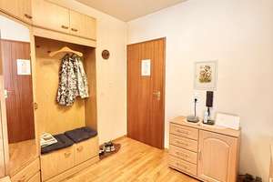 Gepflegte 2-ZKB im 1. OG mit Einbauküche + Balkon / Stellplatz in Heidelberg-Rohrbach – Karlsruher Straße 55, 69126 Rohrbach, Heidelberg – Vorschaubild 4