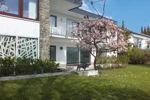 Frei stehender Bungalow mit Luxusausstattung auf Traumgrundstück in Bestlage – Main-Taunus-Kreis – Vorschaubild 1