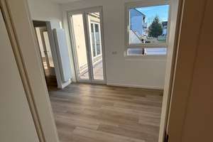 Großzügige 2-Zimmer-Wohnung mit Balkon - Erstbezug nach Renovierung – Mündelheimer Straße 21, 47259 Huckingen, Duisburg – Vorschaubild 5