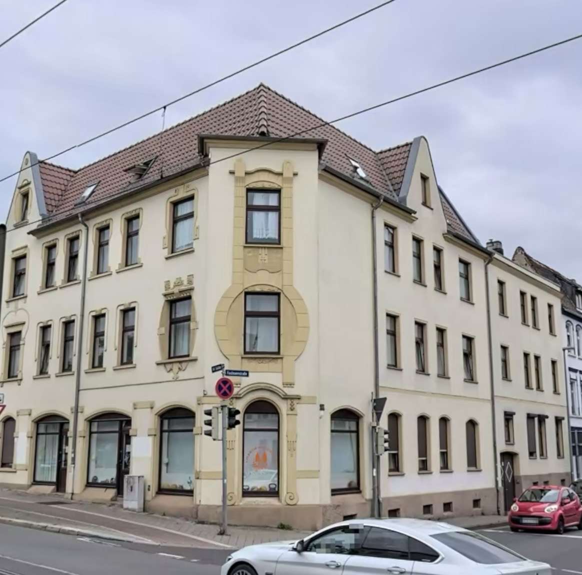 Unsaniertes Mehrfamilienhaus in Magdeburg, Magdeburg – Bild 2