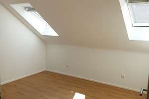 Stilvoll modernisiert: 2-Zimmer-Dachgeschosswohnung in Mannheim – Pigagestraße 6, 68219 Rheinau, Mannheim – Vorschaubild 6