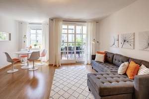 15.2/1.3 *Helle möblierte Wohnung m. großem Südbalkon u. TG-Stellplatz. Berg am Laim. WG geeignet – Die vollständige Adresse der Immobilie erhältst du vom Anbieter., 81673 Echarding, München – Vorschaubild 1