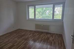 Gepflegte, helle 2-Zimmer-Wohnung mit Balkon – Hasselstraße 127, 42651 Solingen-Mitte, Solingen – Vorschaubild 3