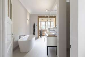 Stilvolles Juwel: Altbau mit exklusiver Ausstattung und Sauna – Kennedydamm 7, 40476 Golzheim, Düsseldorf – Vorschaubild 11