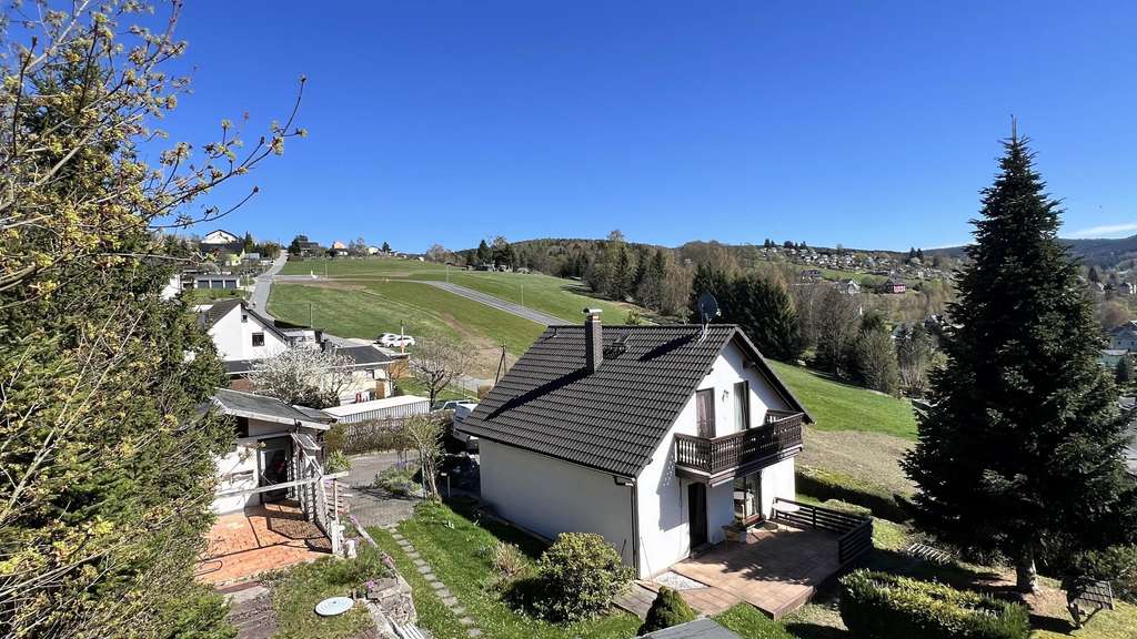 Immobilie in Bockau - Wohntraum mit wunderschönem Ausblick - Bild 1