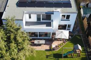 Kernsaniertes 6-Zimmer-Haus in Wachtberg: Erstbezug, PV & Wärmepumpe – Buchenweg 16, 53343 Wachtberg – Vorschaubild 1