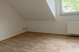 Hell & geräumig : 3 Zimmer , Vollbad & Gäste Wc – Schleiermacherstraße 20, 47139 Beeck, Duisburg – Vorschaubild 5