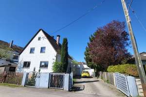 Charmantes Schmuckstück mit Potenzial in idyllischer Lage – Die vollständige Adresse der Immobilie erhältst du vom Anbieter., 80999 Untermenzing, München – Vorschaubild 4