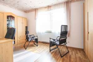 Wohnen mit Perspektive: Vielseitiges Zweifamilienhaus mit Garten, Balkonen & PV-Anlage – Die vollständige Adresse der Immobilie erhältst du vom Anbieter., 86609 Donauwörth – Vorschaubild 7