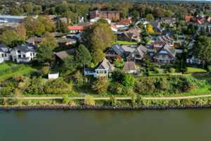 Modernes Familienhaus in Sackgassenendlage und mit Kanal und Eiderblick – Rendsburg-Eckernförde (Kreis) – Vorschaubild 1