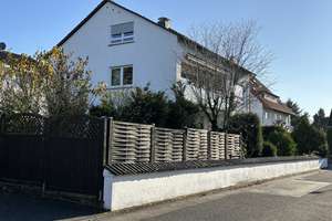 2-Familienhaus mit ausgebautem Dachgeschoss & Option zur Selbstnutzung, ohne Fluglärm! – Die vollständige Adresse der Immobilie erhältst du vom Anbieter., 65239 Hochheim am Main – Vorschaubild 2