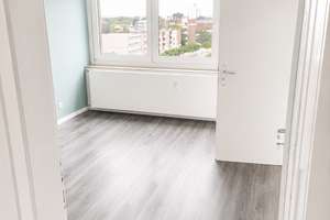 Großzügige 4-Zimmer-Wohnung in zentraler Lage – Albert-Schweitzer-Str 18, 38226 Lebenstedt, Salzgitter – Vorschaubild 4