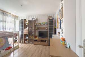 Reihenhaus in begehrter Lage mit pflegeleichtem Grundstück und Garage – Die vollständige Adresse der Immobilie erhältst du vom Anbieter., 96317 Kronach – Vorschaubild 9