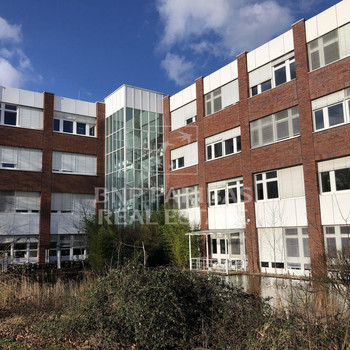 Cologno - vielseitiger Gewerbepark mit Büro- und Lagerkombinationen!